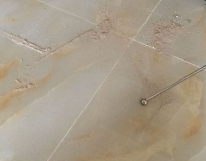 阿克苏瓷砖空鼓维修公司分享粘合剂选择不当在瓷砖铺贴过程中可能导致以下问题